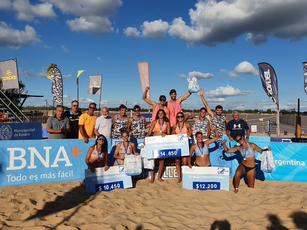 BeachVolley ¡Gallay/Churin y Capogrosso/Capogrosso, en la final del CSVP en  Cayena! SF: Gallay/Churin 🇦🇷 vs Gabi/Jullienis 2-0 (21-15…