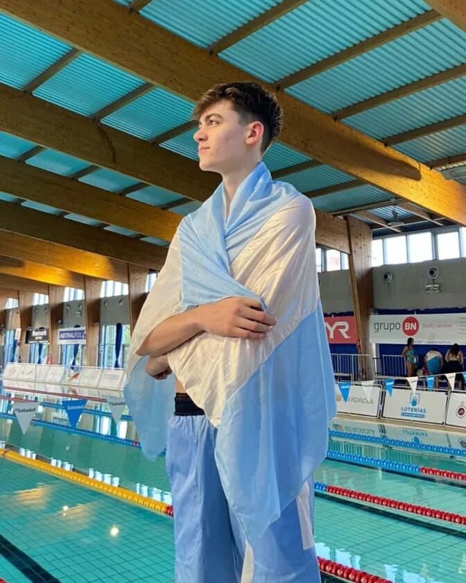 Ulises Saravia para el Mundial juvenil de natación